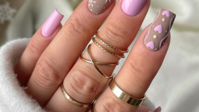 23 Winter Nails Square: Trendy Winter Nail Designs for a Festive and Chic Look