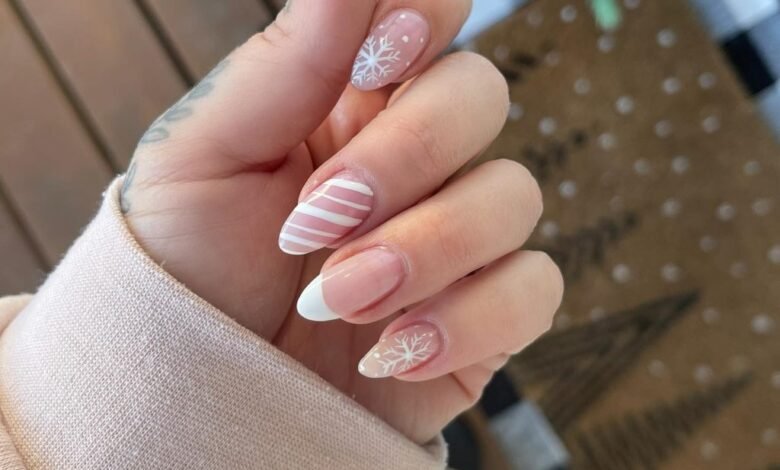 24 Simple Winter Nails Designs: Cute, Short, Acrylic, and Almond Ideas for an Elegant Winter Look