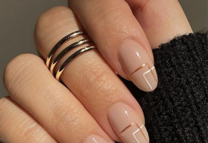 41 Nail Art With Lines That Will Legit Blow Your Mani Mind!